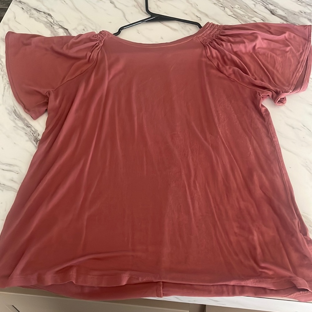 pinkish red shirt flowy